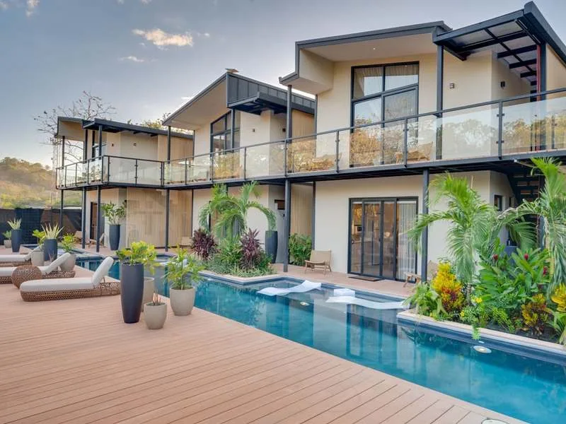 10 Bed Single Family Homes For Sale in Playa Flamingo, photo 4
