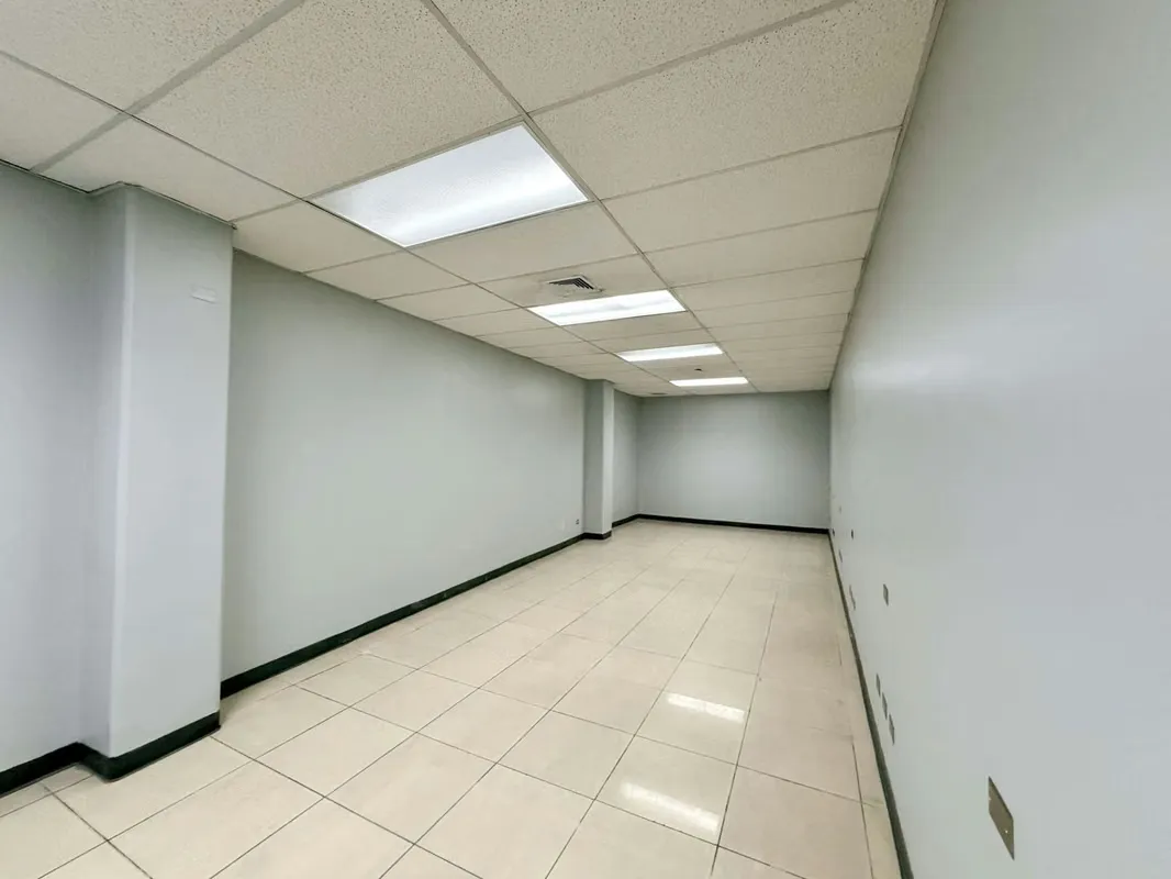 Building for rent in Guadalupe / Commercial Use / Prime location, photo 2