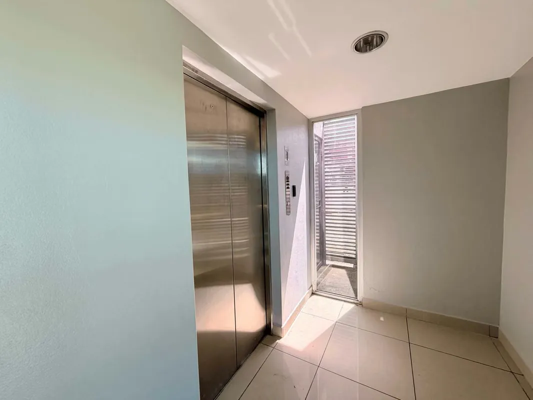 Building for rent in Guadalupe / Commercial Use / Prime location, photo 11