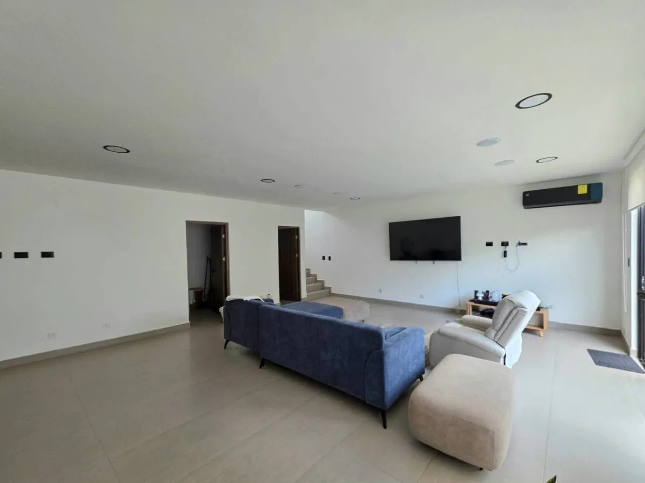Venta en Guachipelín, Escazú - Casa de Tres Niveles en Condominio, photo 2
