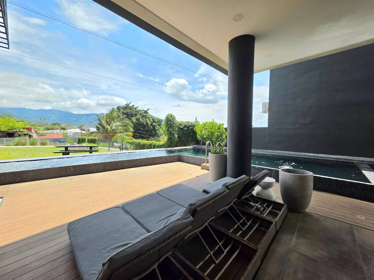 Venta en Guachipelín, Escazú - Casa de Tres Niveles en Condominio, photo 20