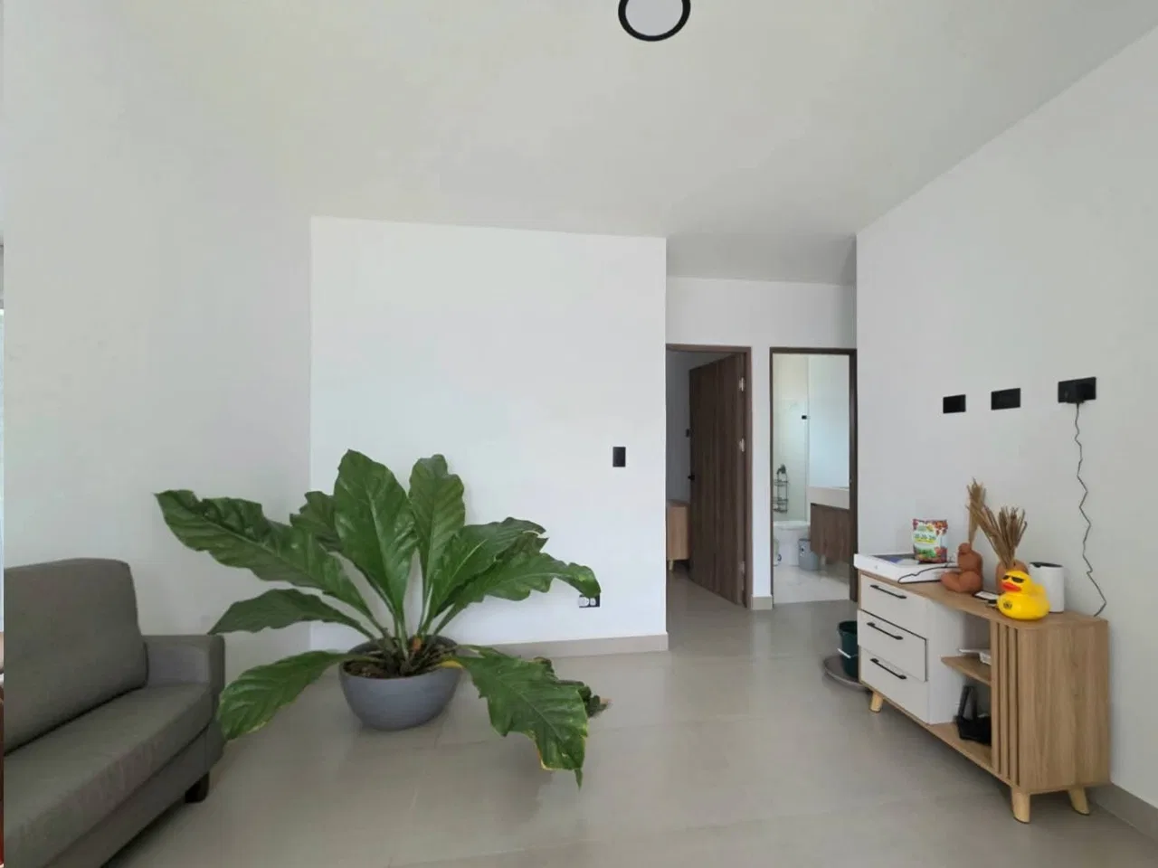Venta en Guachipelín, Escazú - Casa de Tres Niveles en Condominio, photo 4