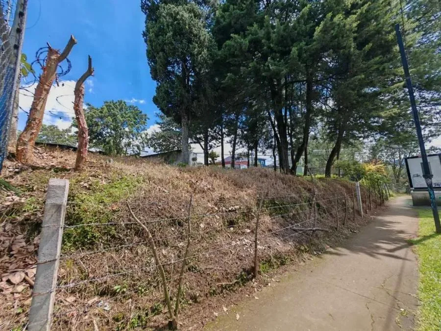 Venta de Lote con uso mixto en vía principal, Curridabat US$ 462,000 #UK5848 - Venta en Curridabat, photo 2