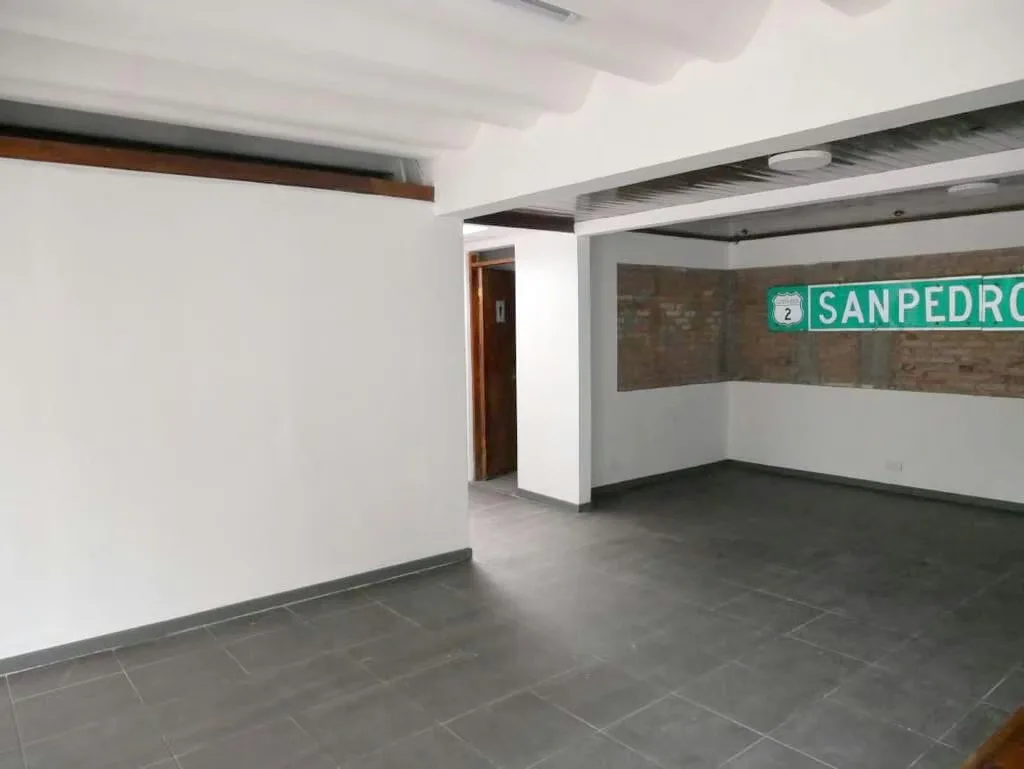 Investment Opportunity: Mixed-Use Property for Sale in Los Yoses, photo 11