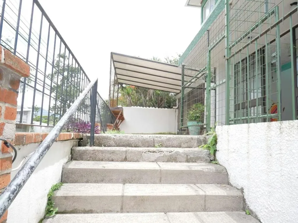 Investment Opportunity: Mixed-Use Property for Sale in Los Yoses, photo 6