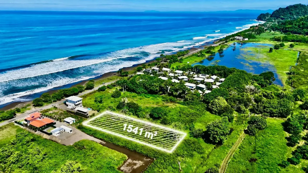 Discover an extraordinary opportunity to acquire premium coastal real estate in the highly coveted enclave of ..., photo 2