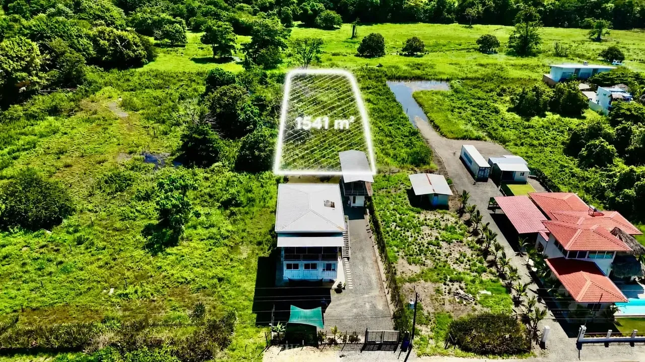 Discover an extraordinary opportunity to acquire premium coastal real estate in the highly coveted enclave of ..., photo 5