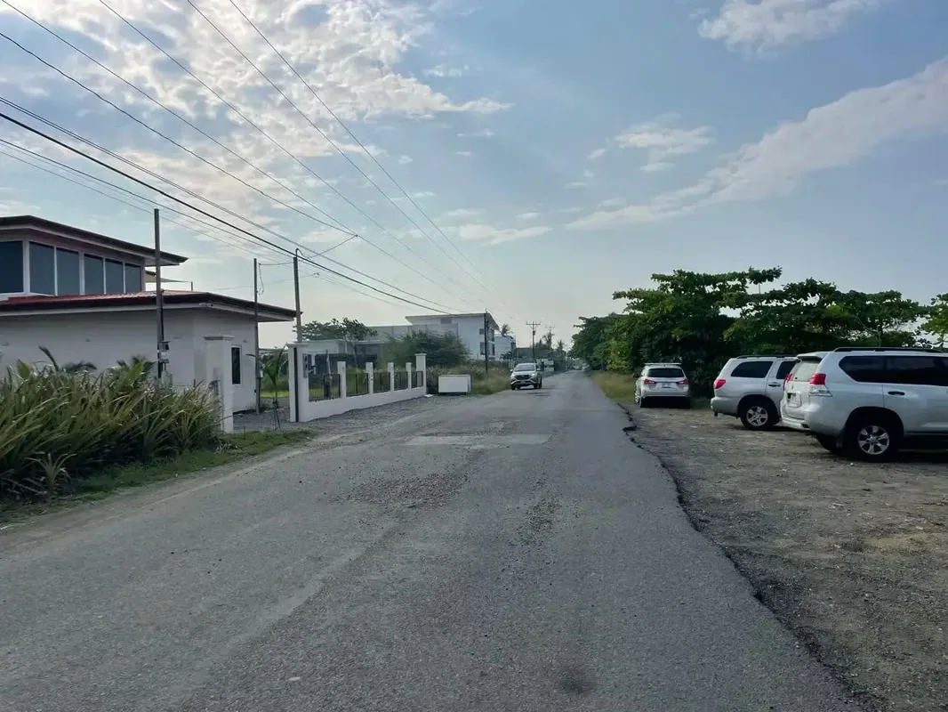 Discover an extraordinary opportunity to acquire premium coastal real estate in the highly coveted enclave of ..., photo 8