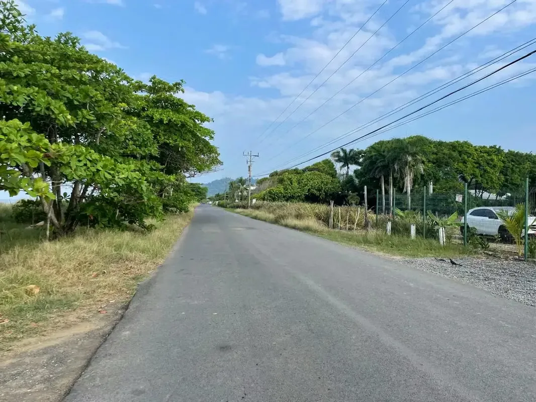 Discover an extraordinary opportunity to acquire premium coastal real estate in the highly coveted enclave of ..., photo 10