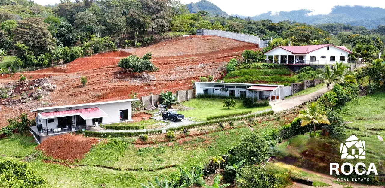For sale house and 3 apartments in Perez Zeledon