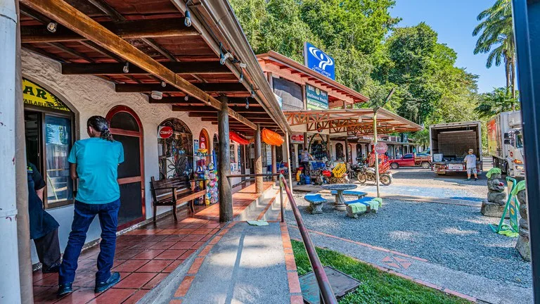 Prime Commercial Plaza for Sale in Playa Dominical, photo 11