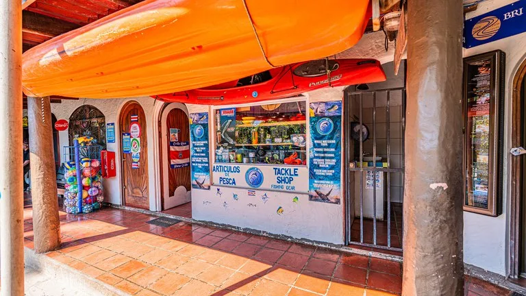 Prime Commercial Plaza for Sale in Playa Dominical, photo 14