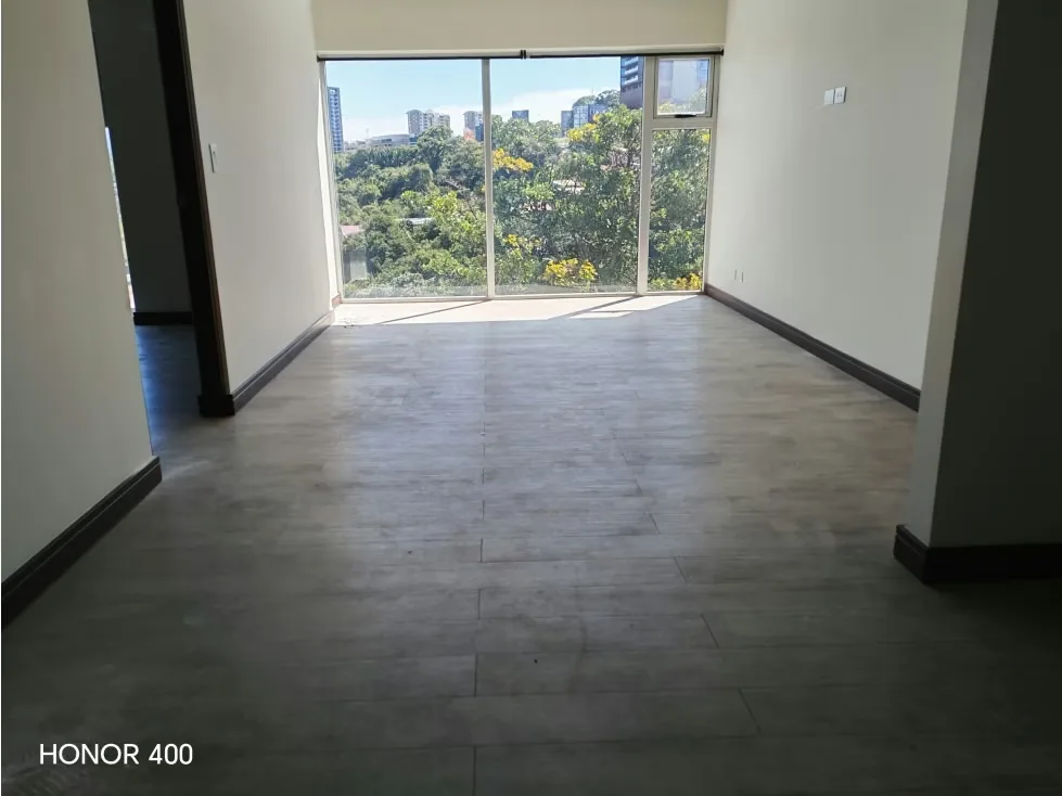 Apartamento en Alquiler en La Uruca.Condominio Triple AAA,piso 15