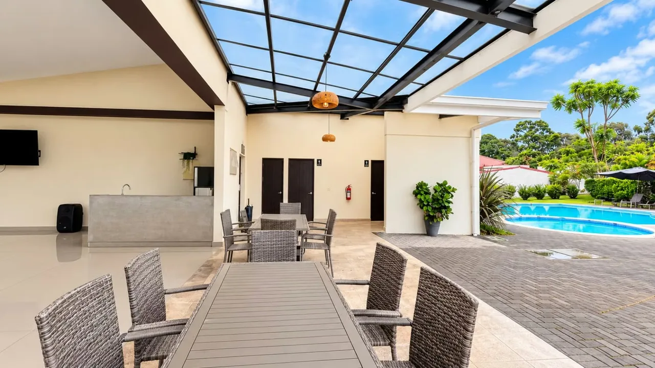 Descubrí este hermoso apartamento ubicado en el quinto piso del Condominio Torres de Granadilla, en ..., photo 9