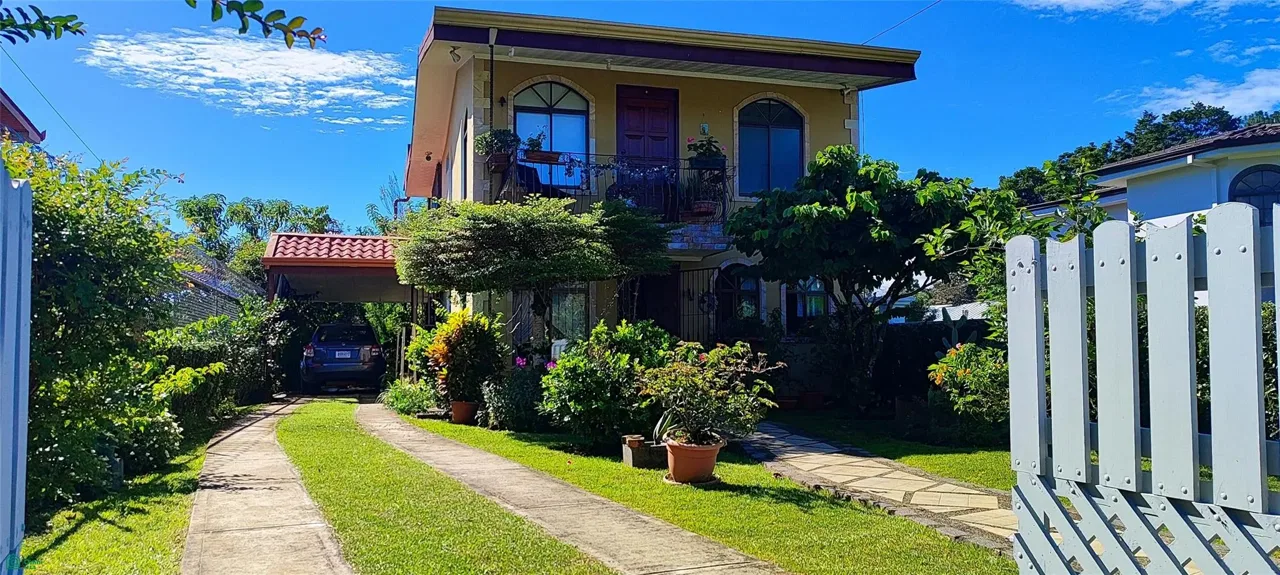 Residencial Los Lagos, Daniel Flores, San Jose 11903