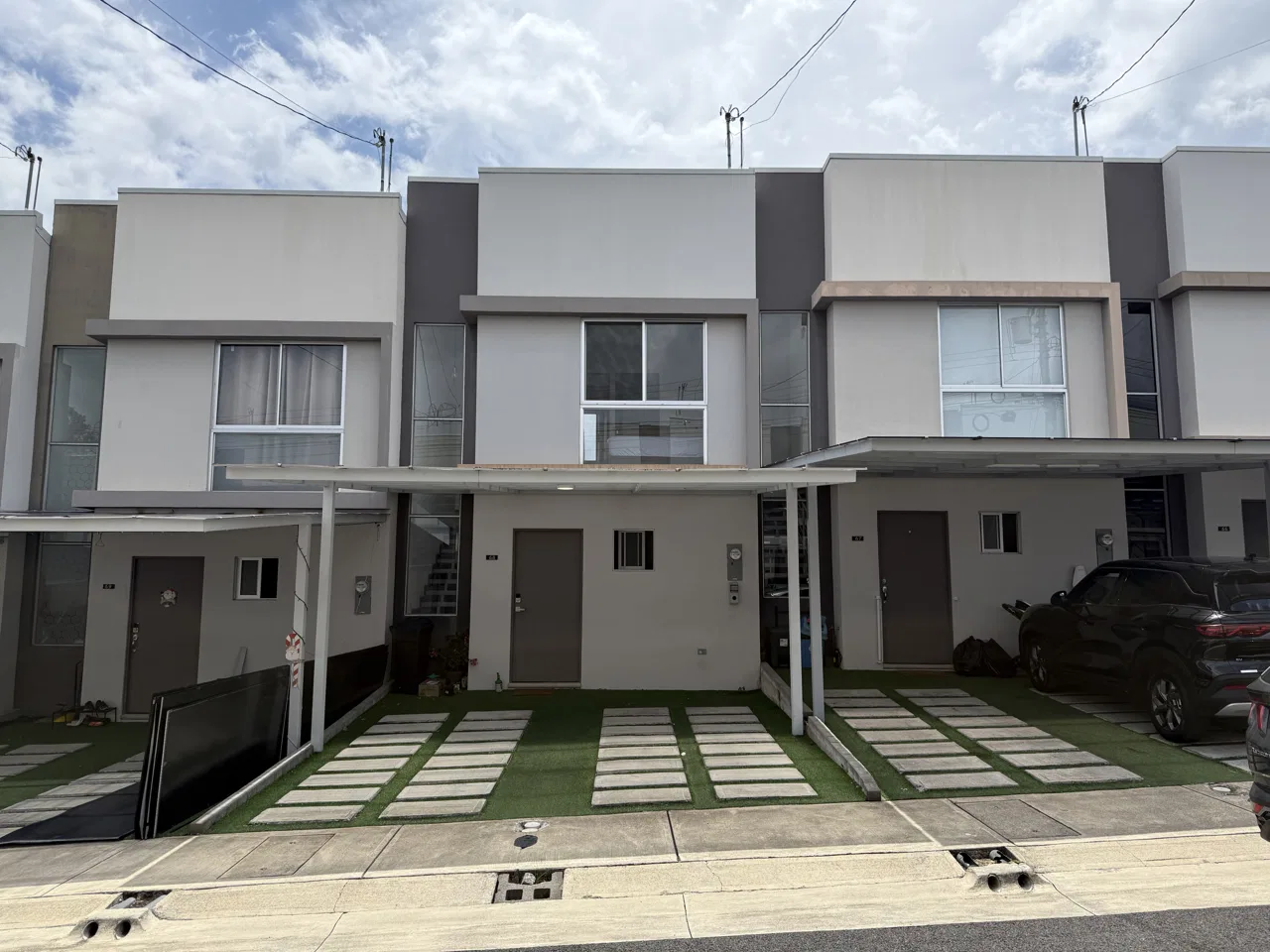 Casa de 2 Habitaciones en Venta en Condominio Latitud 222, Mercedes Norte, Heredia