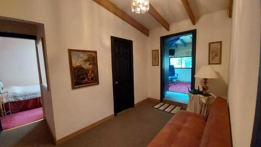 Viva en su propio paraíso en esta majestuosa casa  RAH 23-998 - Venta en Curridabat, photo 2