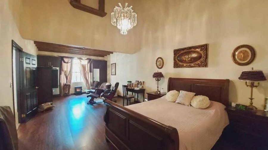 Viva en su propio paraíso en esta majestuosa casa  RAH 23-998 - Venta en Curridabat, photo 4