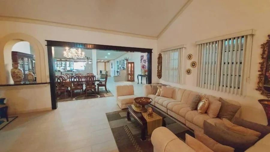 Viva en su propio paraíso en esta majestuosa casa  RAH 23-998 - Venta en Curridabat, photo 5
