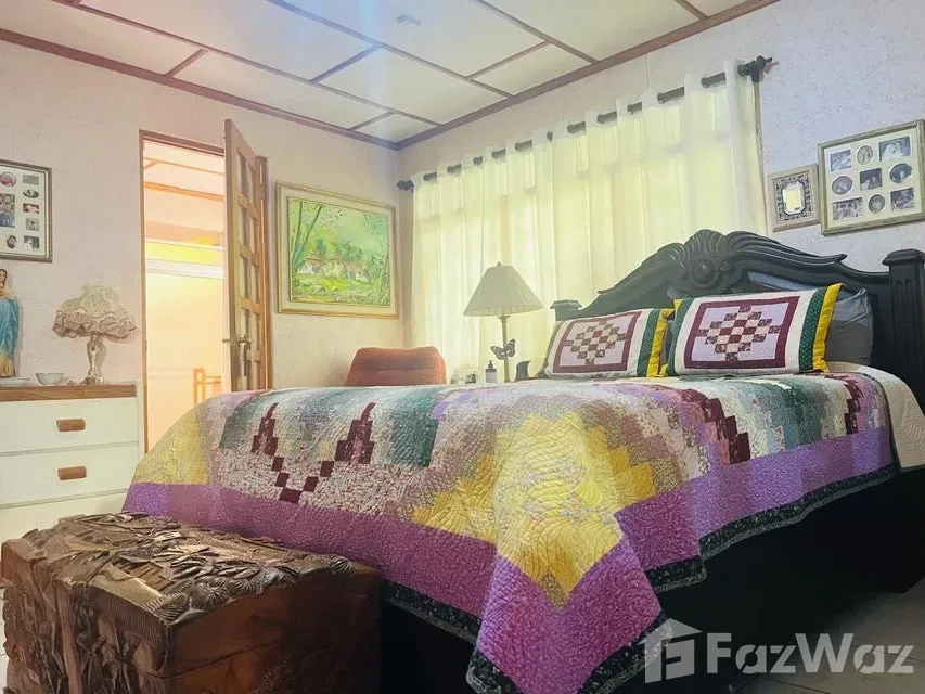 4 Bedroom House for Sale at Los Angeles San Rafael for $1,100, photo 11