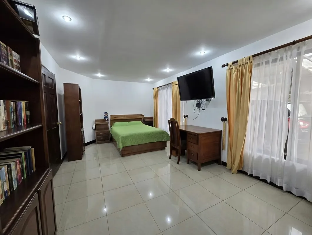House for Sale in Granadilla, Curridabat | 4 Bedrooms | Spacious Garden | Two Main-Floor Bedrooms, photo 5