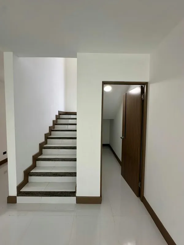 Hermosa casa en una de las zonas de alta plusvalía del Este,está ubicado en San Juan de La Unión (Cartago), Se sitúa específicamente a 750 metros al sur y 1 kilómetro al este del ..., photo 2
