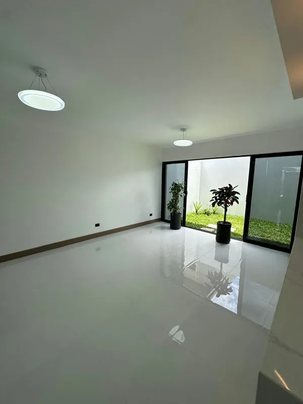 Hermosa casa en una de las zonas de alta plusvalía del Este,está ubicado en San Juan de La Unión (Cartago), Se sitúa específicamente a 750 metros al sur y 1 kilómetro al este del ..., photo 3