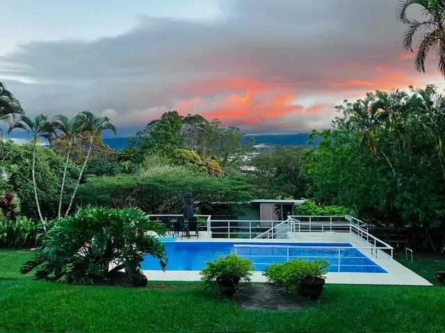 A magnificent property located in one of San Antonio de Belén’s highest-appreciation areas. Features include a swimming pool, surrounding gardens with fruit trees, an excellent ...