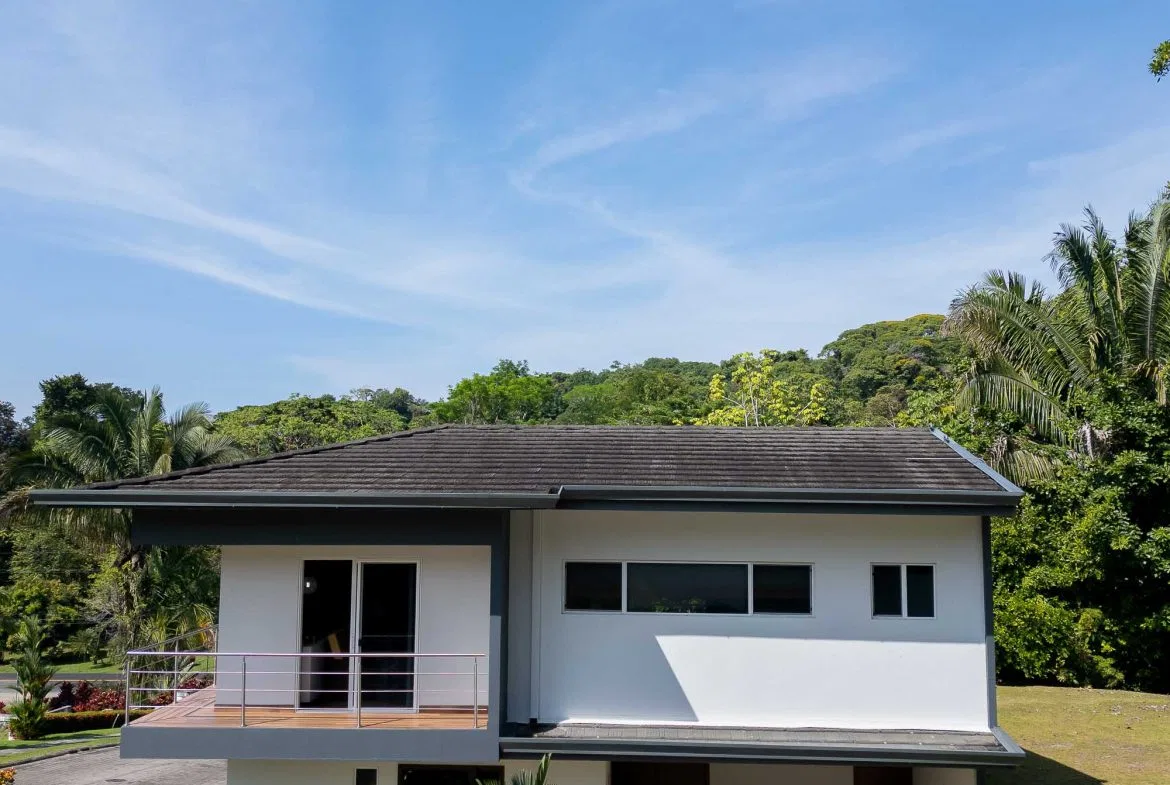 TURNKEY 2-BEDROOM VILLA WITH PRIVATE POOL IN GATED COMMUNITY NEAR PLAYA HERMOSA, photo 4