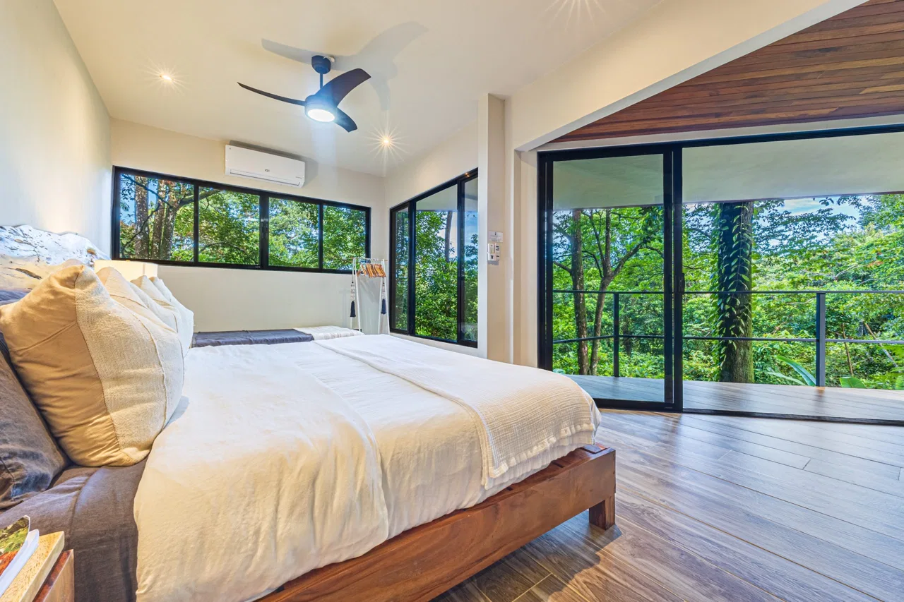 VILLA SOMBRA PROPERTY WITH FIVE BEDROOMS AND FOREST VIEWS, IN LA ALFOMBRA – 2.5 ACRES, photo 21