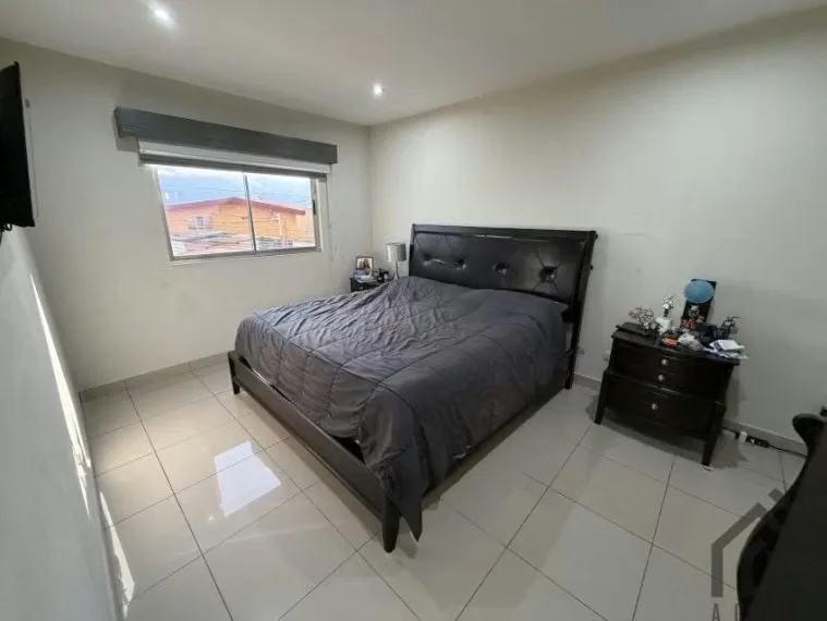 Beautiful house with spacious rooms, natural light and plenty of green space, photo 14