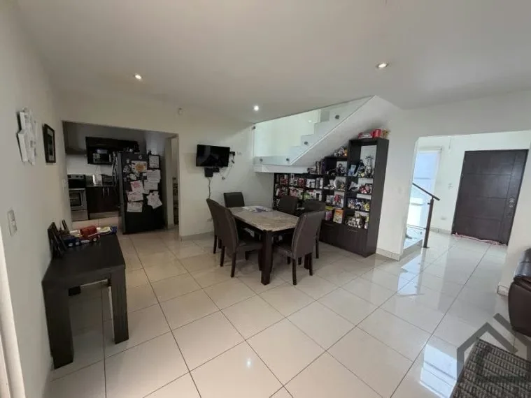 Beautiful house with spacious rooms, natural light and plenty of green space, photo 6