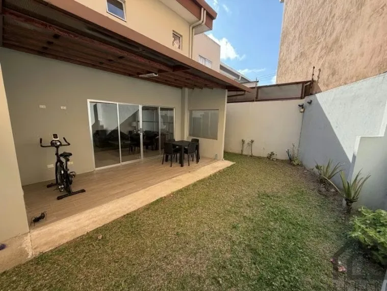 Beautiful house with spacious rooms, natural light and plenty of green space, photo 9