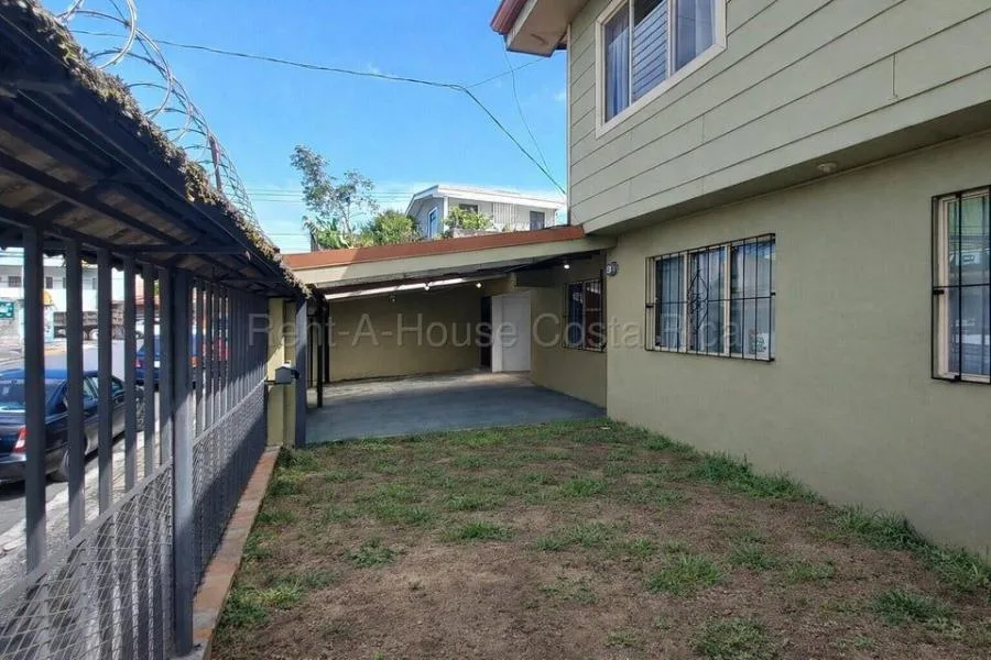 Venta de casa con alto potencial sea para vivir o invertir en Goicoechea Ipis 26-1515 - Venta en Goicoechea, photo 13