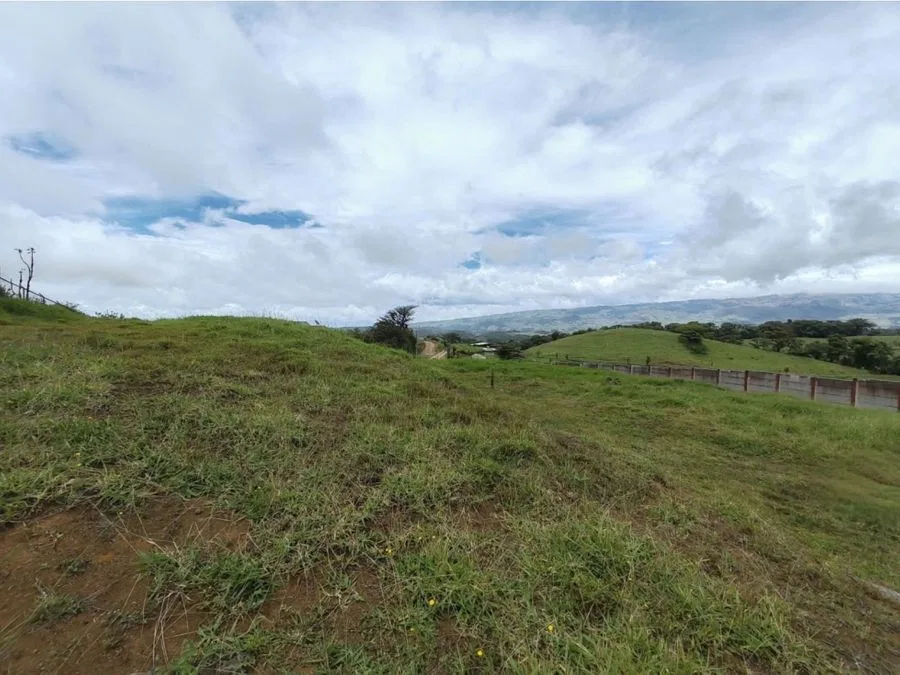 Propiedad de 4 lotes en Los Angeles de San Ramon