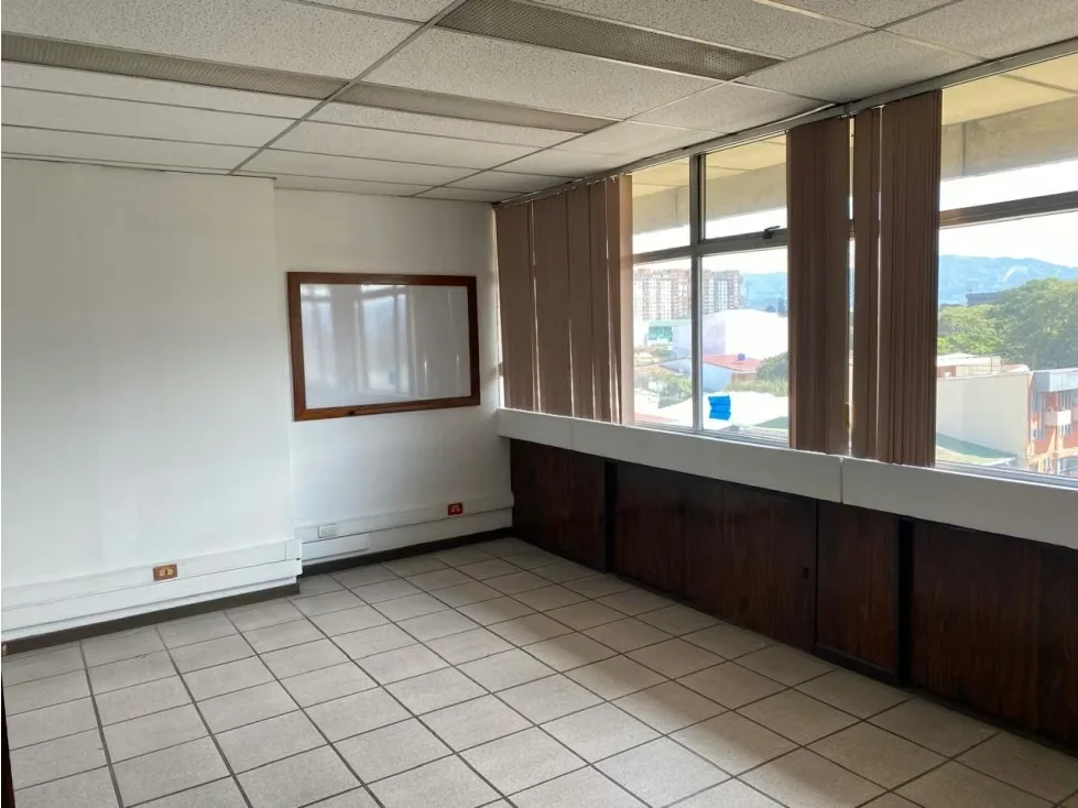 Se Vende y Se Alquila Local Centro Colon, San José Cod RA 1555