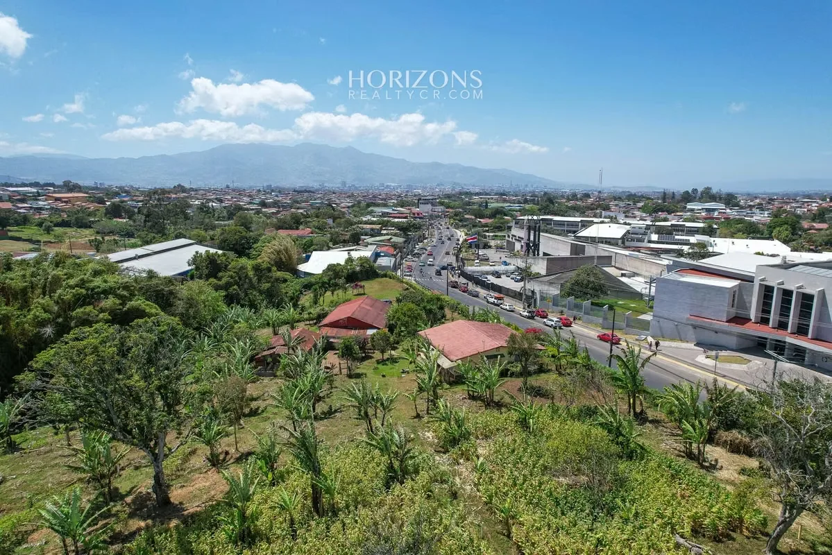 Land for sale with 193 m front, with a total area of 9,177m2 in Vazquez de Coronado, with beautiful views of the mountains. Ideal to develop a modern mixed commercial and residential ..., photo 2