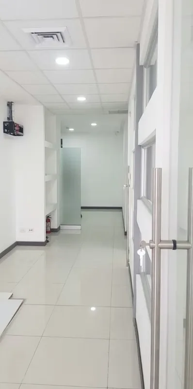 Office for Sale at Oficentro La Virgen – Excellent Investment Opportunity, photo 9