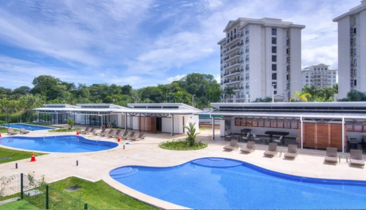 STUNNING CONDOMINIUM -MOUNTAIN-POOL VIEWS- JACO, photo 13