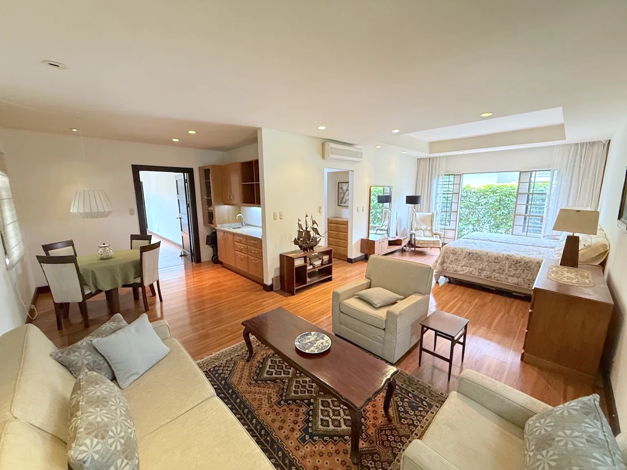 Single-Level Designer Home in Exclusive Gated Community in Santa Ana, photo 13