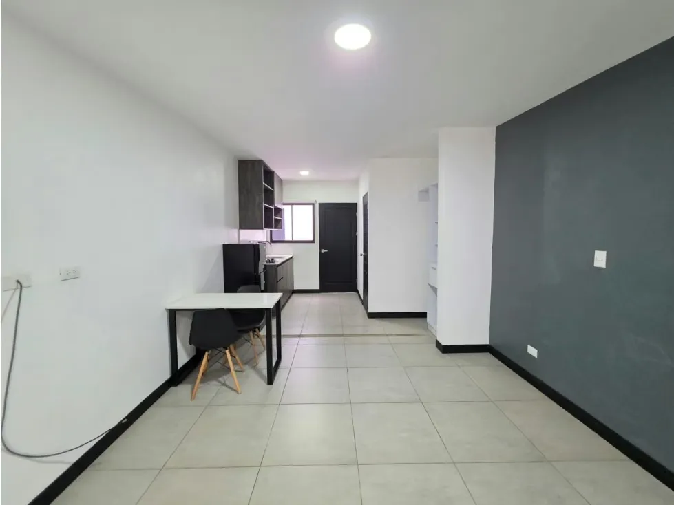 Alquiler apartamento semiamueblado con servicios. Sabanilla, photo 3
