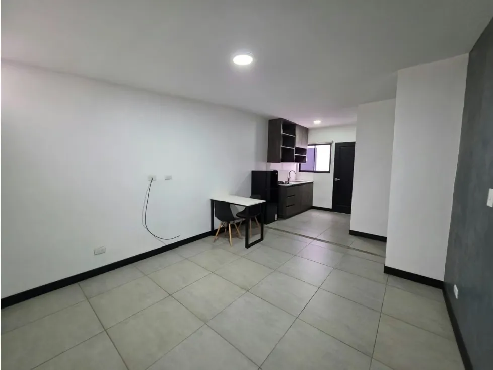 Alquiler apartamento semiamueblado con servicios. Sabanilla, photo 4