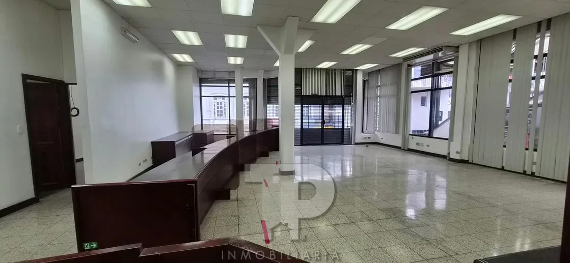 Ubicado sobre calle principal, en una zona de alto tránsito y a solo 100 metros al norte del Parque Central de Heredia, con excelente exposición ...