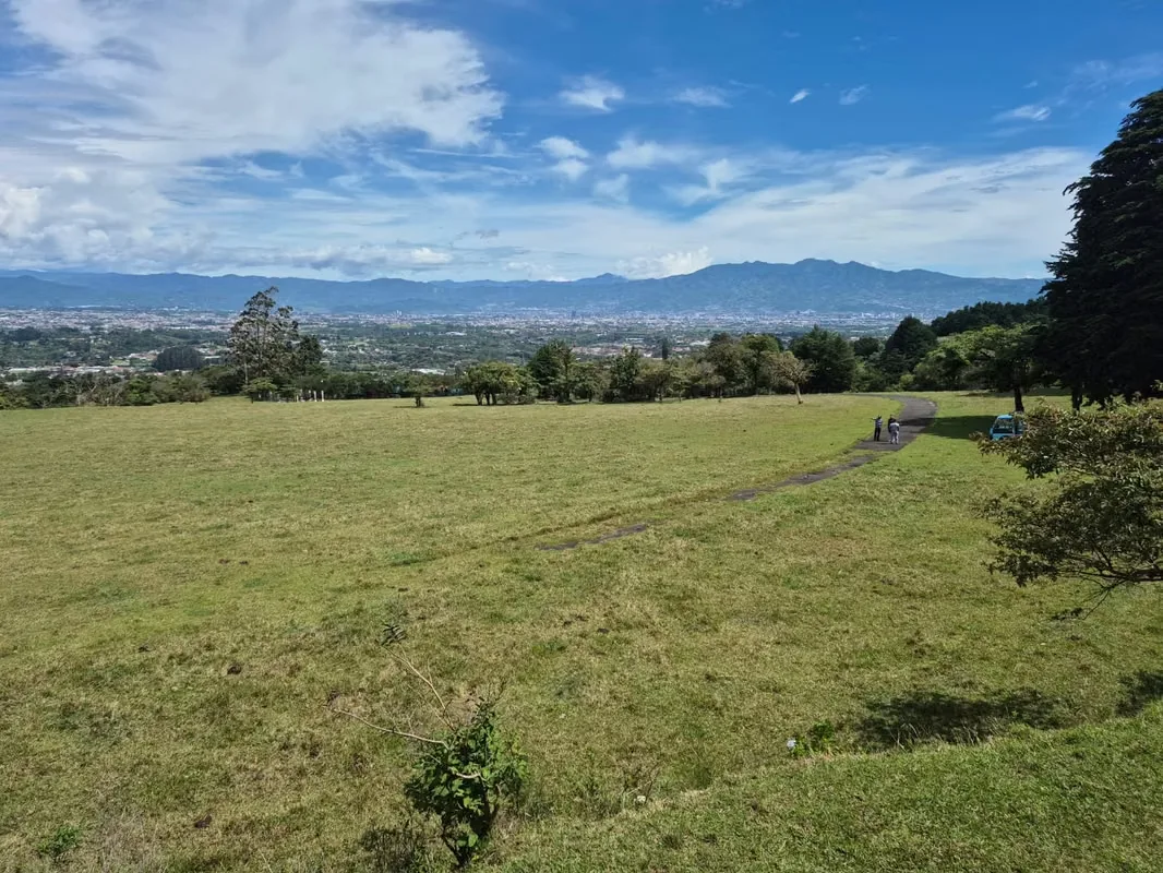 Beautiful Property for Sale in San Isidro de Heredia