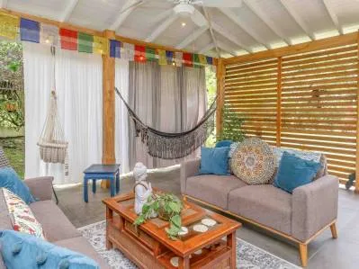 Casa de retiro familiar en venta con cabañas de alquiler de nueva construcción, photo 4