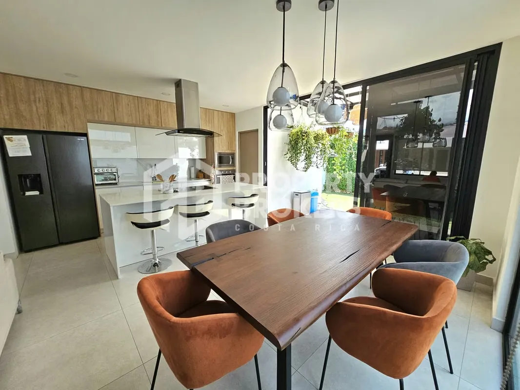 Alquiler de hermosa casa amoblada en condominio en el corazón de Pozos de Santa Ana. La misma cuenta con la siguiente distribución:, photo 11