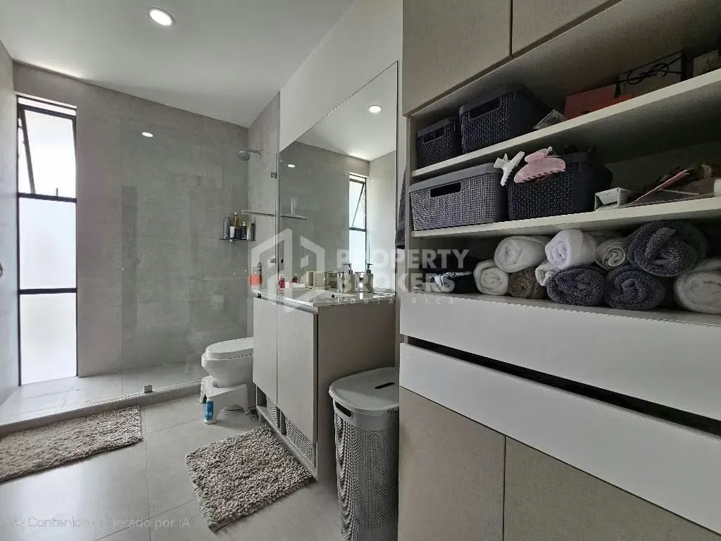 Alquiler de hermosa casa amoblada en condominio en el corazón de Pozos de Santa Ana. La misma cuenta con la siguiente distribución:, photo 7