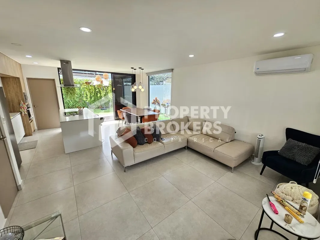 Alquiler de hermosa casa amoblada en condominio en el corazón de Pozos de Santa Ana. La misma cuenta con la siguiente distribución:, photo 10