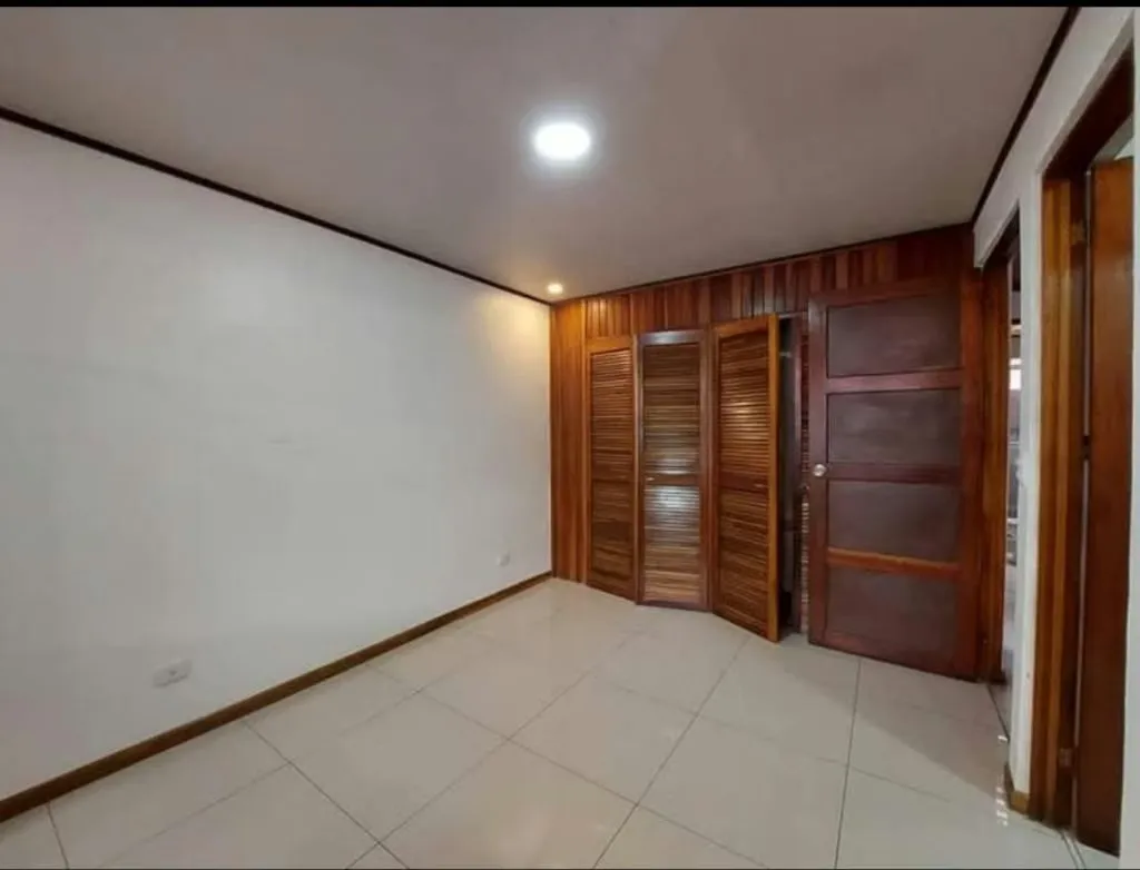 Casa Independiente Sabanilla- 3 Habitaciones- fte calle, photo 12