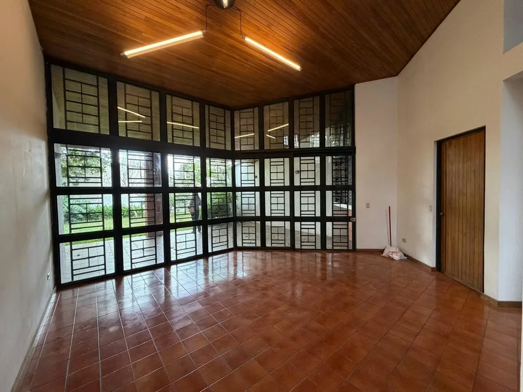 Casa en Alquiler en San Pedro con Uso de Suelo Mixto – Amplio Parqueo, photo 7